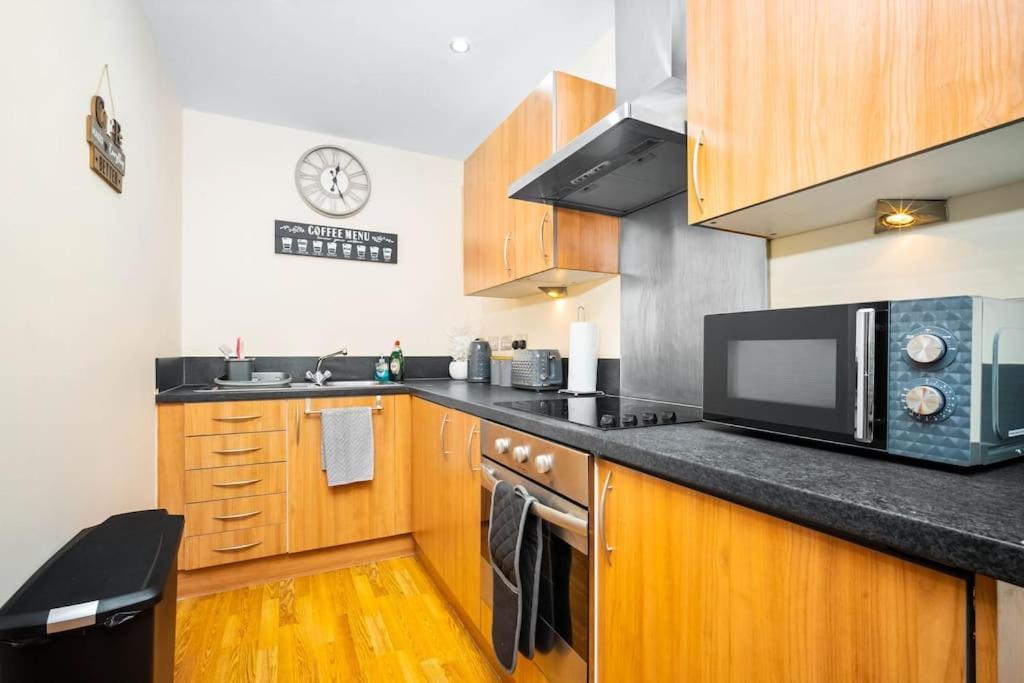 Modern Arcadian Centre Apartment By Azura Nights Birmingham Kültér fotó