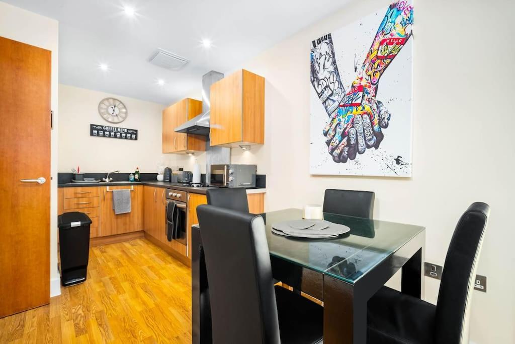 Modern Arcadian Centre Apartment By Azura Nights Birmingham Kültér fotó